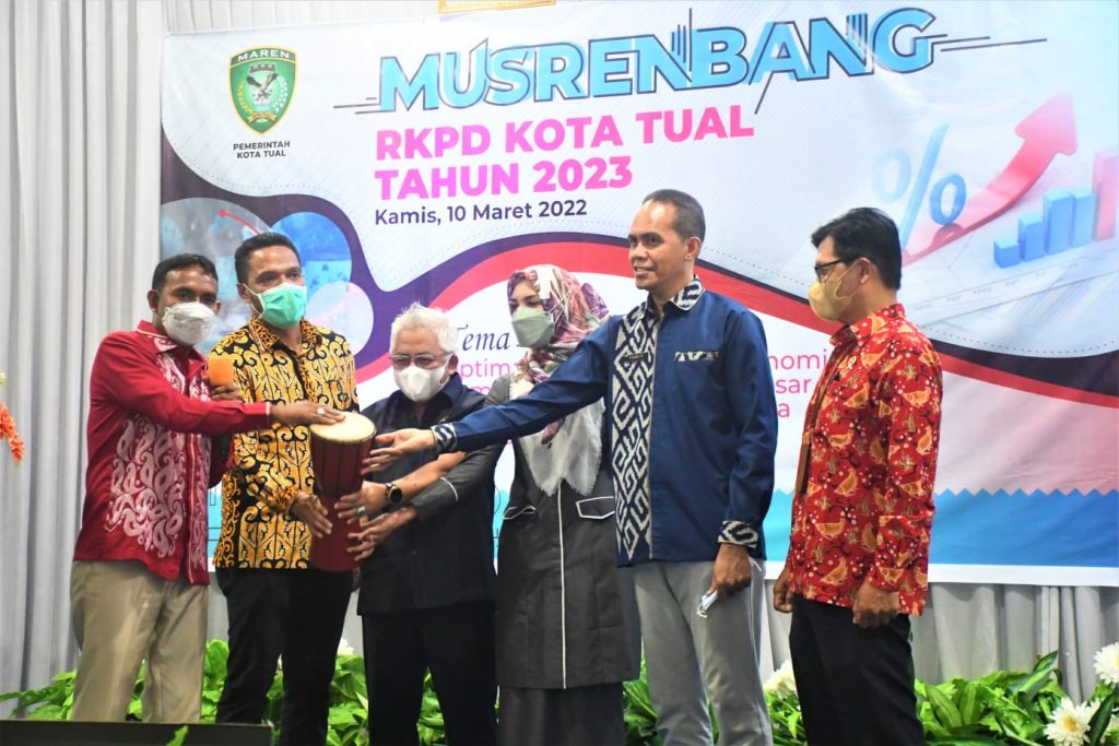 Sekda Sampaikan Capain Pembangunan Kota Tual di Musrebang RPKD Tahun 2023