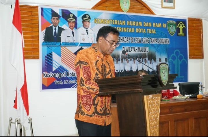 Hadiri Penyelesaian Status WNA Yang Tidak Miliki Dokumen, Sekda  Bacakan Sambutan Walikota Tual